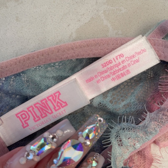 32DD Pink - Picture 2 of 3